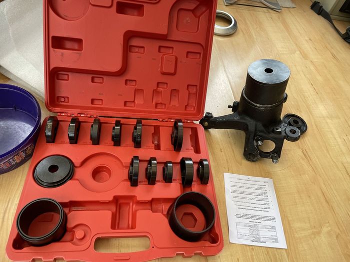 Universal Wheel Bearing Removal and Installation Tool Kit